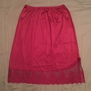 🔅3/$10🔅 Midi length slip with lace detail